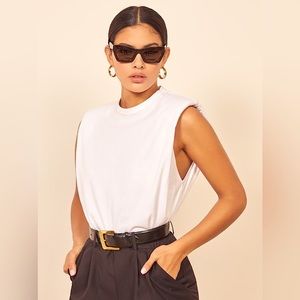 Reformation Belfort 🪽 dramatic line shoulder pad 100% cotton tank Dune Furiosa